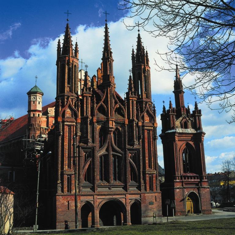 Gothic: Age & Architecture | Online Homework Help | SchoolWorkHelper